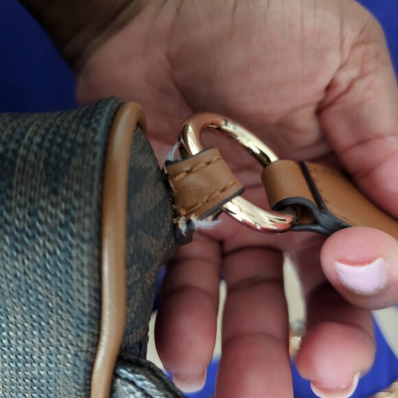 Slater Medium Signature Logo Sling Pack - Picture 7 of 10